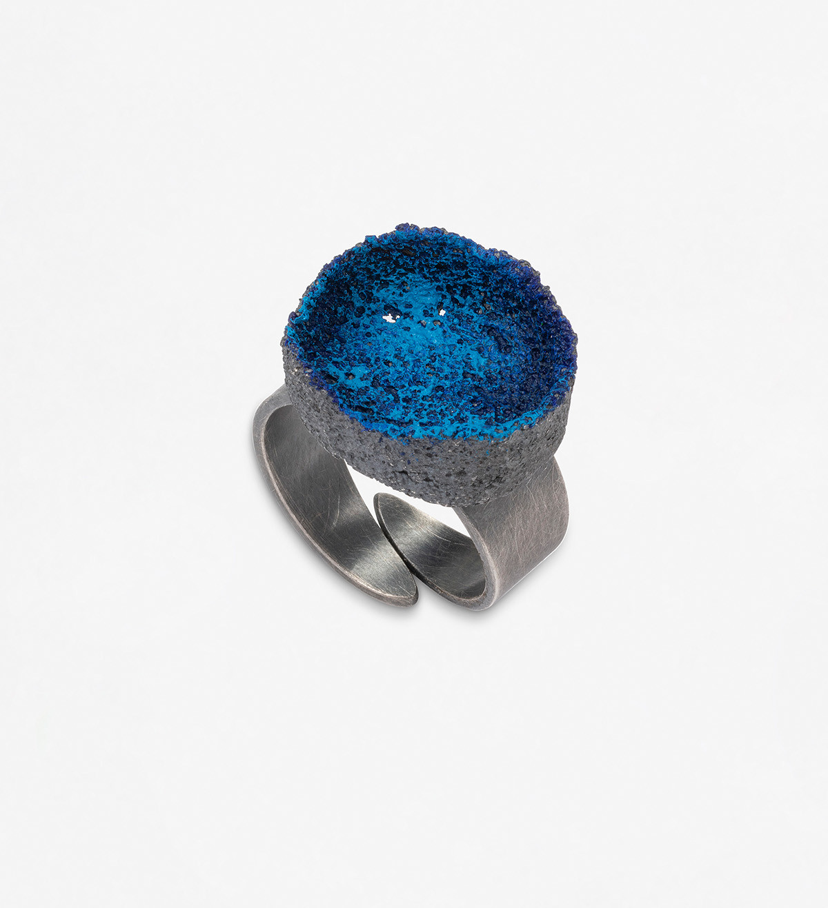 Silver and acrylic paint ring Nius