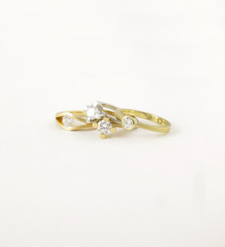 Solitario oro con diamante 0,40ct VS2 D