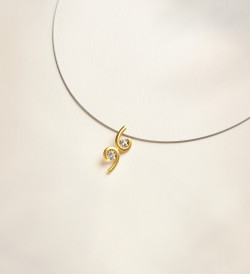 18k gold pendant Sunrise 22mm with yellow sapphires 0,52ct