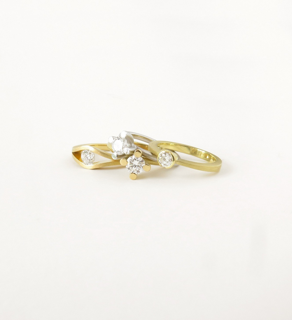18k gold ring with diamond SI2 E, 0.30ct