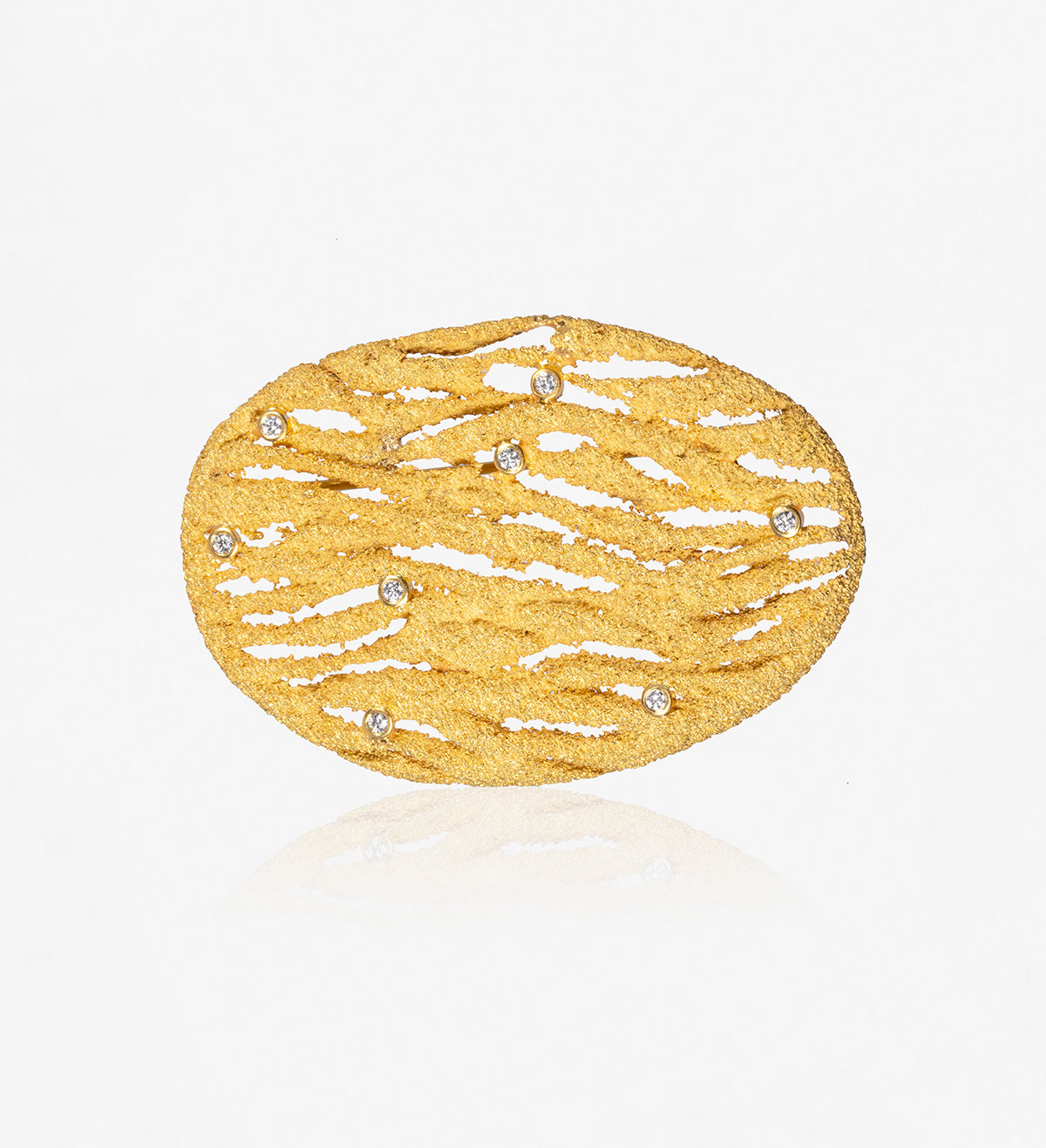 18k gold pendant-brooch with diam. 0.20ct Joies de Sorra