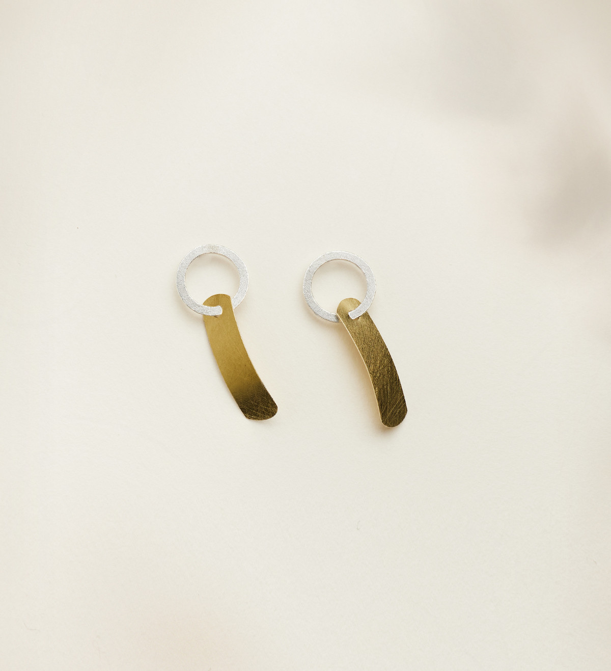 18k gold and silver earrings Posidònia 24mm